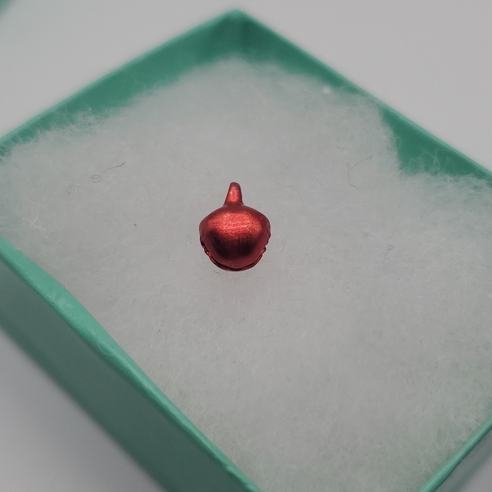 Red jingle bell tiny charm‎